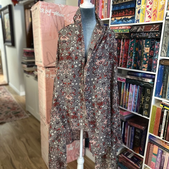 Aratta Silent Journey Accessories - Floral Gray and Red Women's Scarf